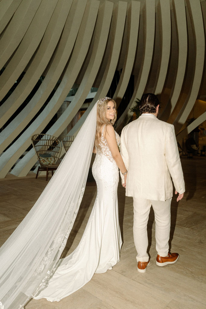 Editorial destination wedding couple in Cancun, luxury wedding photography with modern architecture in grand palladium costa mujeres